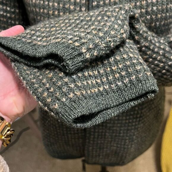 Women's Green Full Zip Woolrich Sweater Size Large 100% Wool EUC - Picture 10 of 11